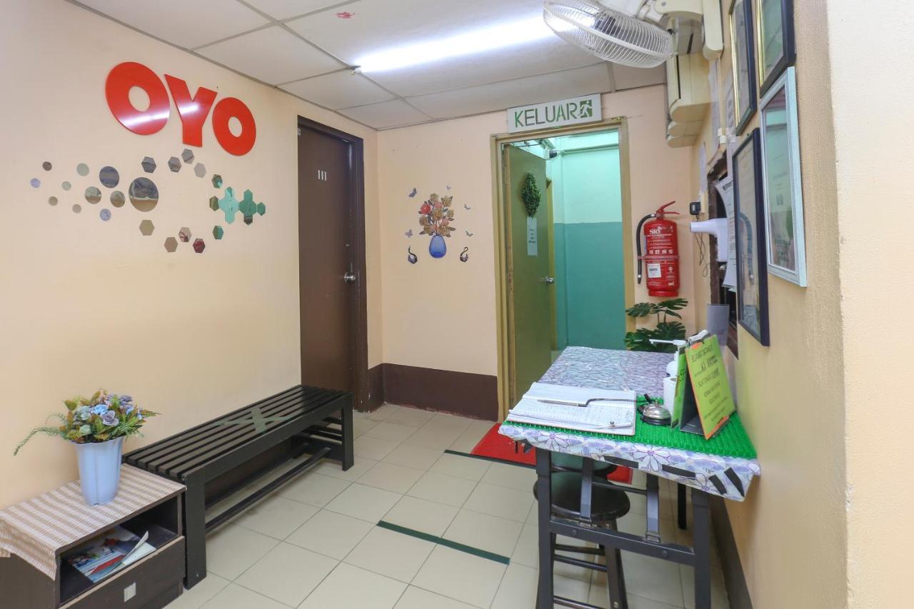 Oyo 90162 Aj Hotel Kuala Berang Ngoại thất bức ảnh